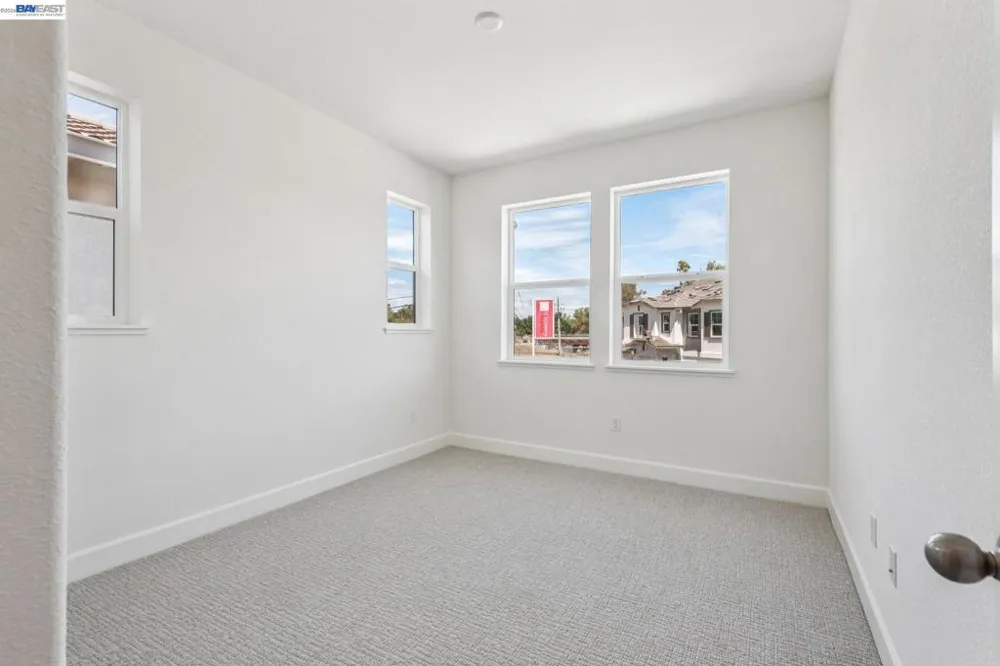 122 Creek View Cir Fairfield, CA 94533