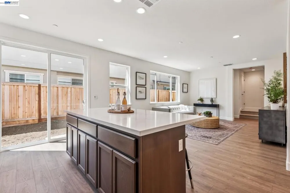 122 Creek View Cir Fairfield, CA 94533