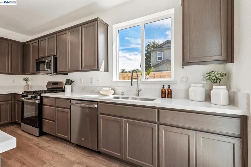 122 Creek View Cir Fairfield, CA 94533