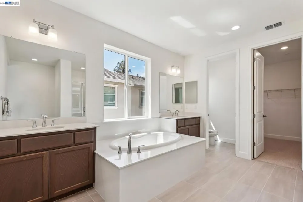 122 Creek View Cir Fairfield, CA 94533