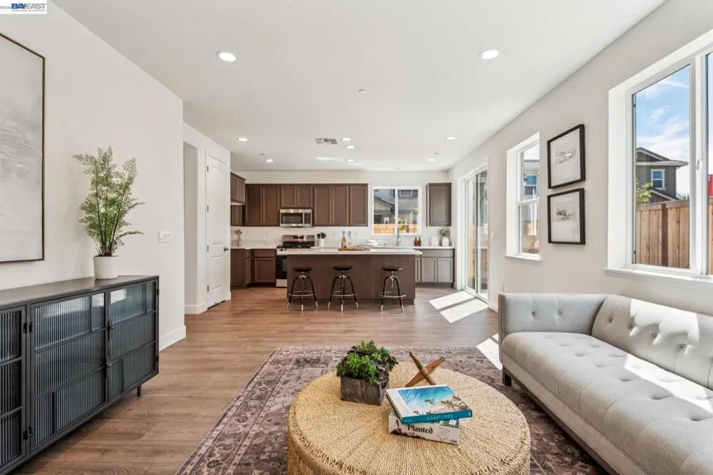 122 Creek View Cir Fairfield, CA 94533