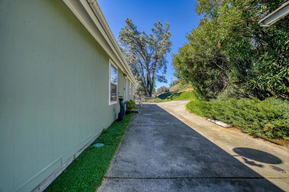 4315 Lakeshore Boulevard Nice, CA 95464