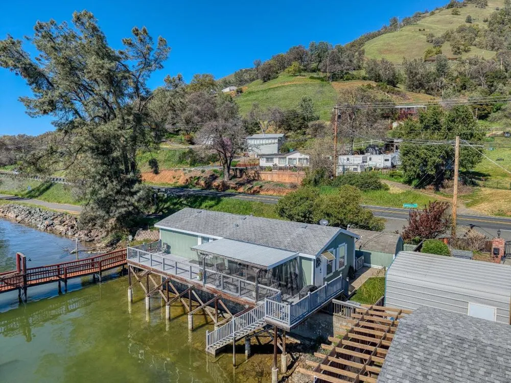 4315 Lakeshore Boulevard Nice, CA 95464