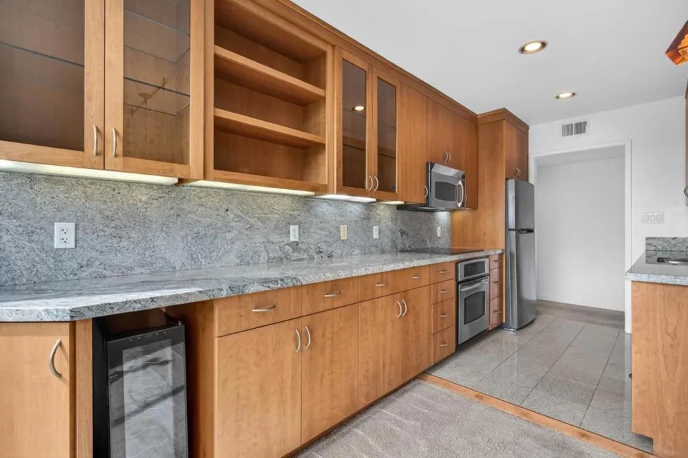 183 Del Medio Avenue #310 Mountain View, CA 94040