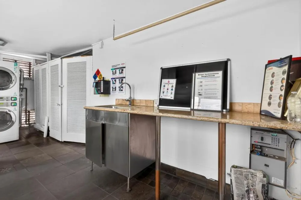183 Del Medio Avenue #310 Mountain View, CA 94040