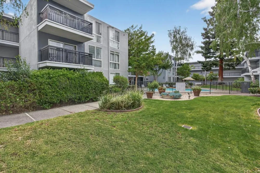 183 Del Medio Avenue #310 Mountain View, CA 94040