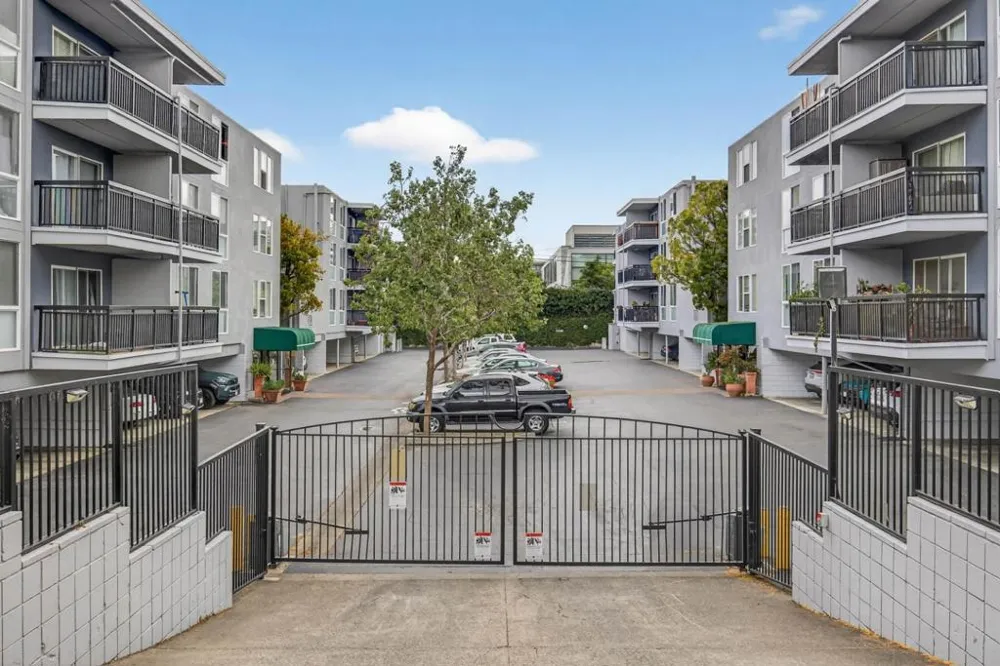183 Del Medio Avenue #310 Mountain View, CA 94040