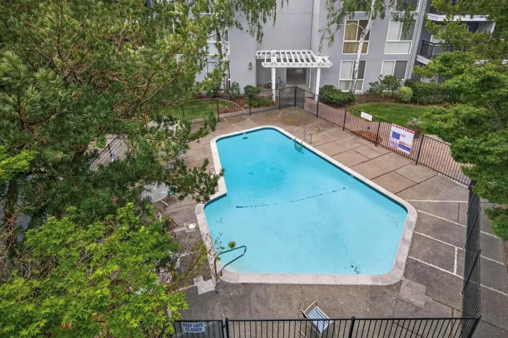 183 Del Medio Avenue #310 Mountain View, CA 94040