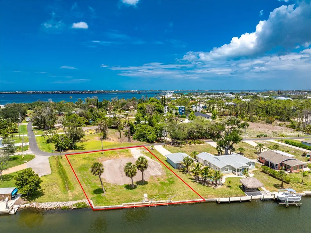 1899 RIVERSIDE DRIVE Englewood, FL 34223