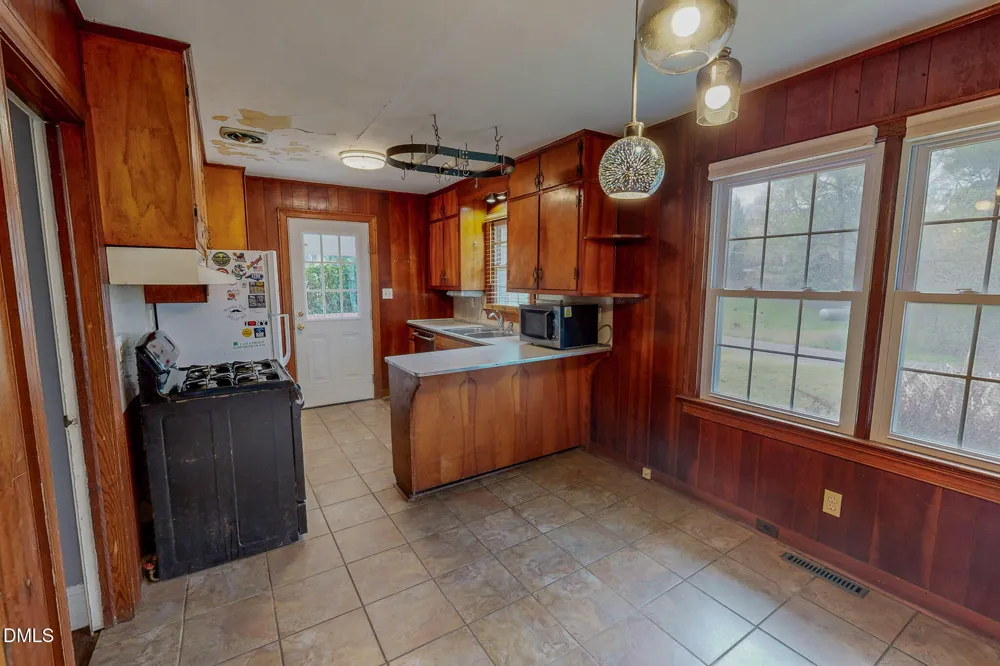 154 Fairview Street Milton, NC 27305