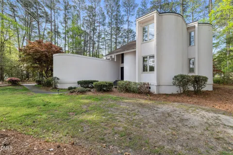 5007 Country Club Drive