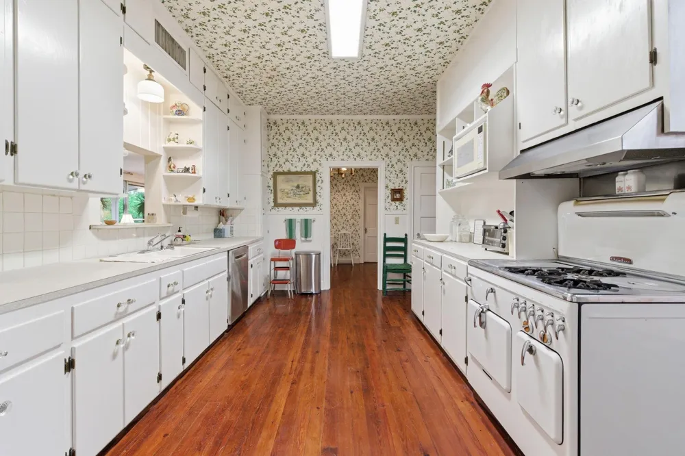 107 West Wheat Street W Woodville, TX 75979