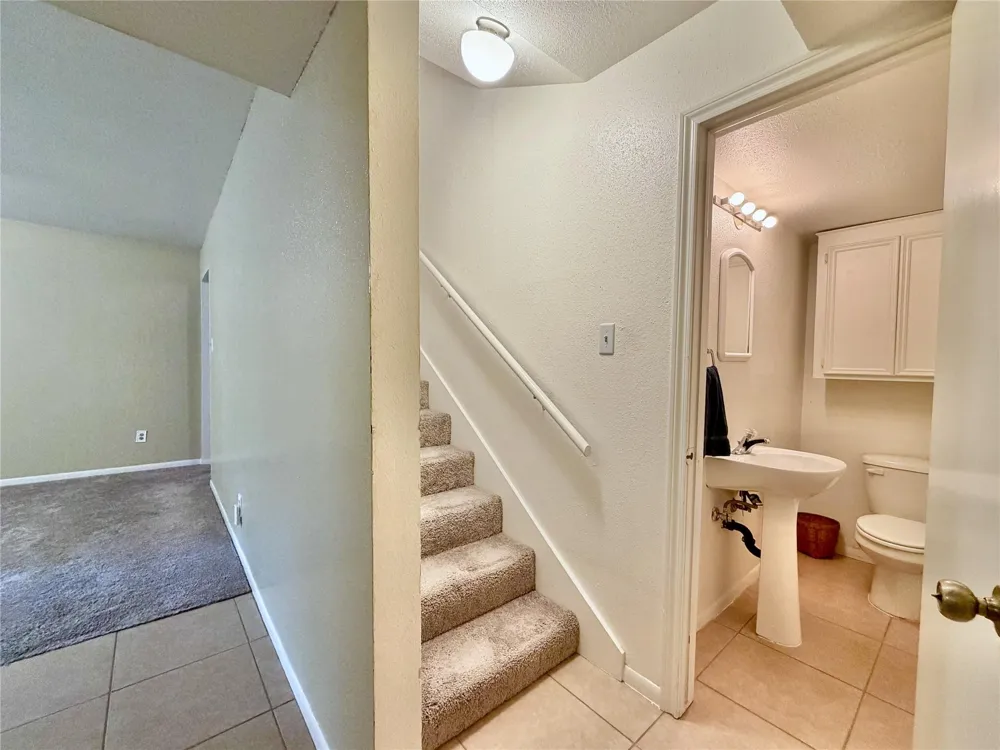2103 Place Rebecca Lane #D10 Houston, TX 77090