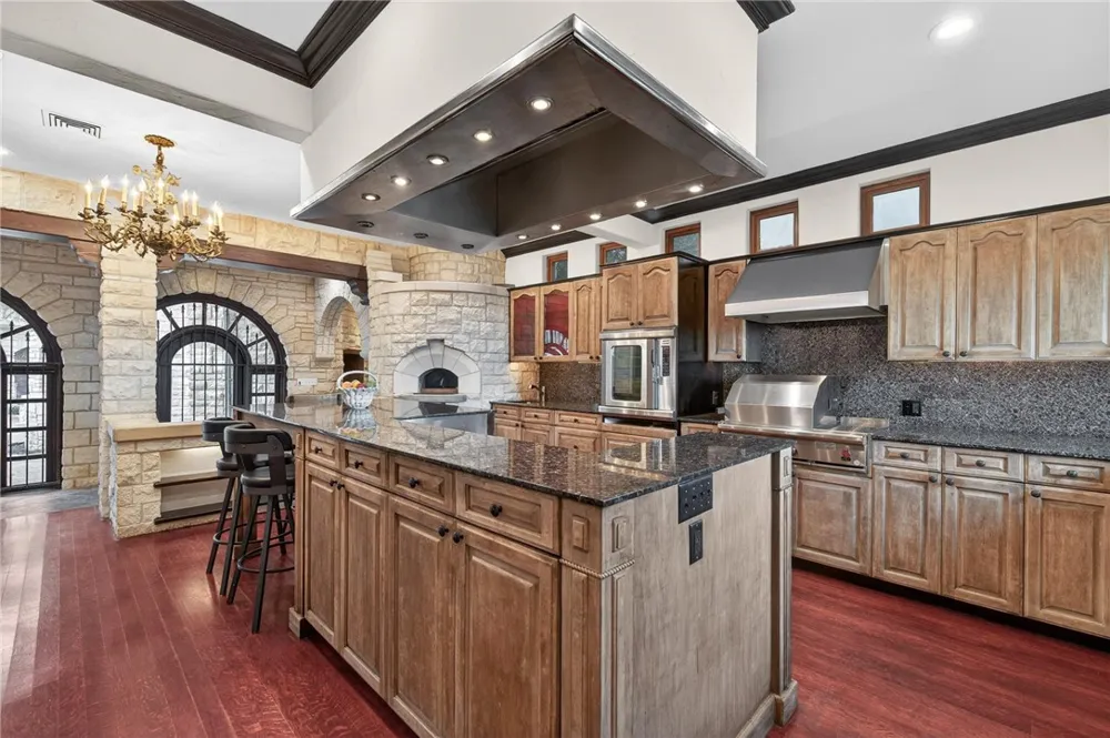 2717 Ocean Drive Corpus Christi, TX 78404