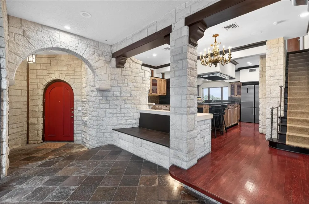 2717 Ocean Drive Corpus Christi, TX 78404