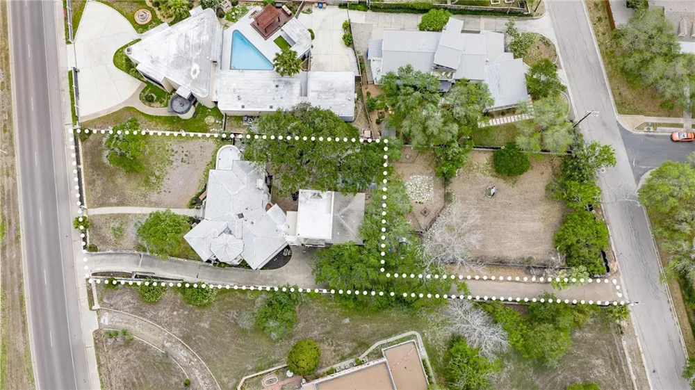 2717 Ocean Drive Corpus Christi, TX 78404