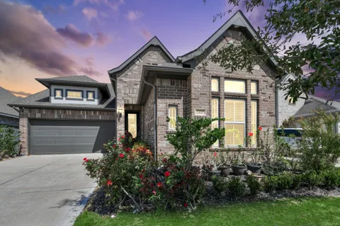 2410 Manor Valley Lane