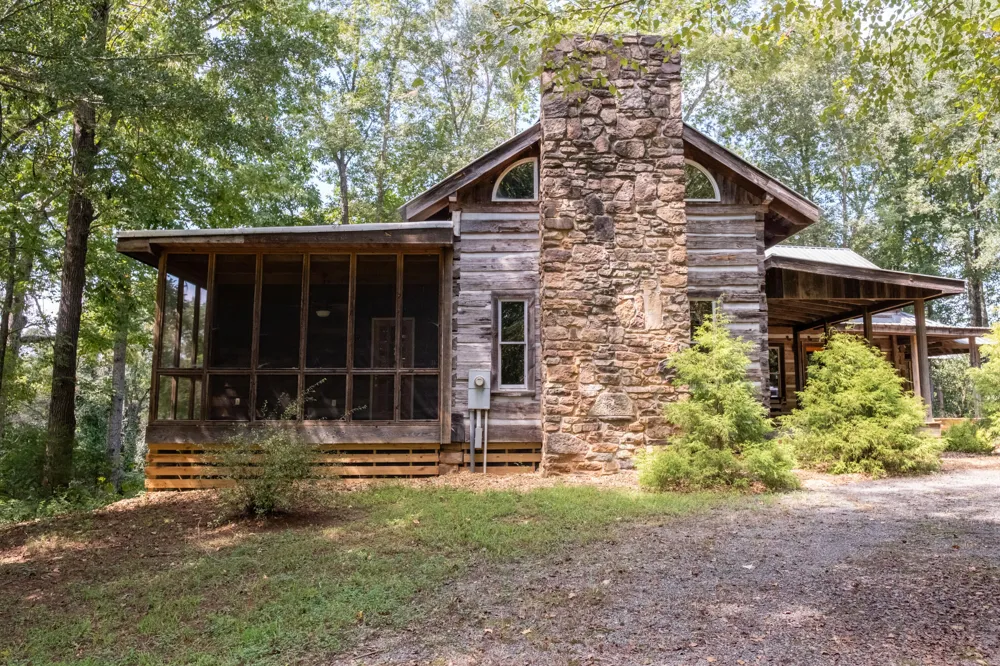 4340 Holland Chattoogaville Road Lyerly, GA 30730