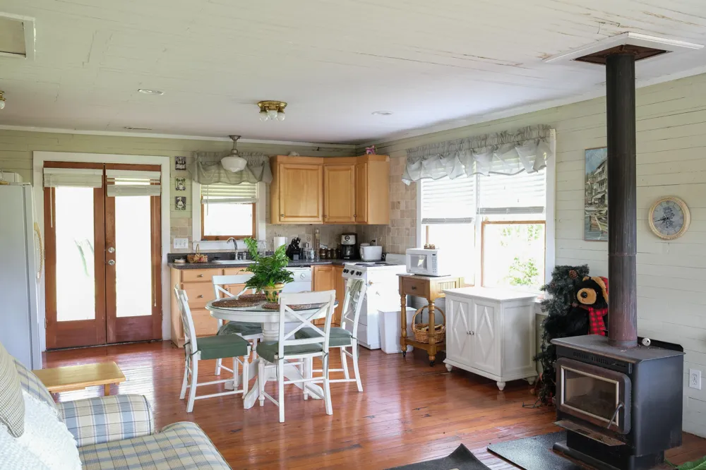 4340 Holland Chattoogaville Road Lyerly, GA 30730