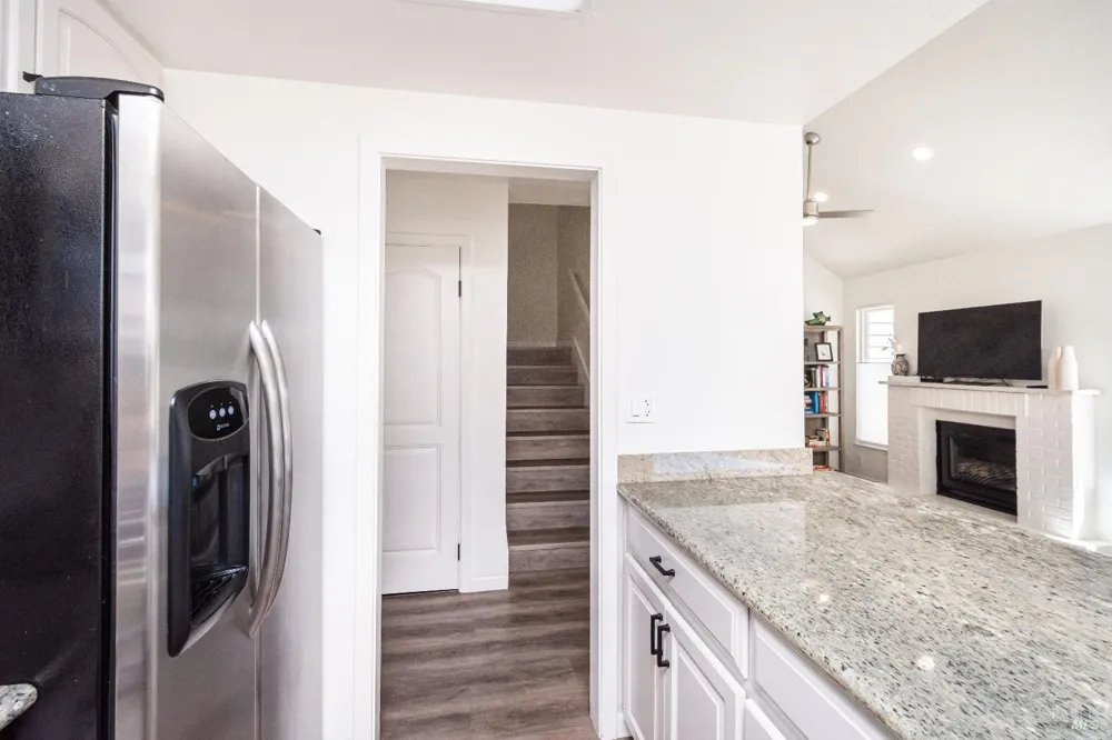 1913 Hopper Way Yountville, CA 94599