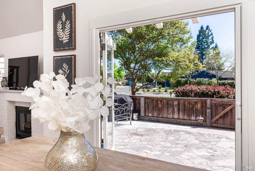 1913 Hopper Way Yountville, CA 94599