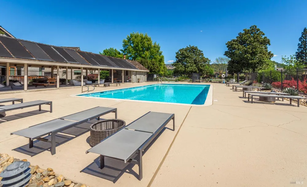 1913 Hopper Way Yountville, CA 94599
