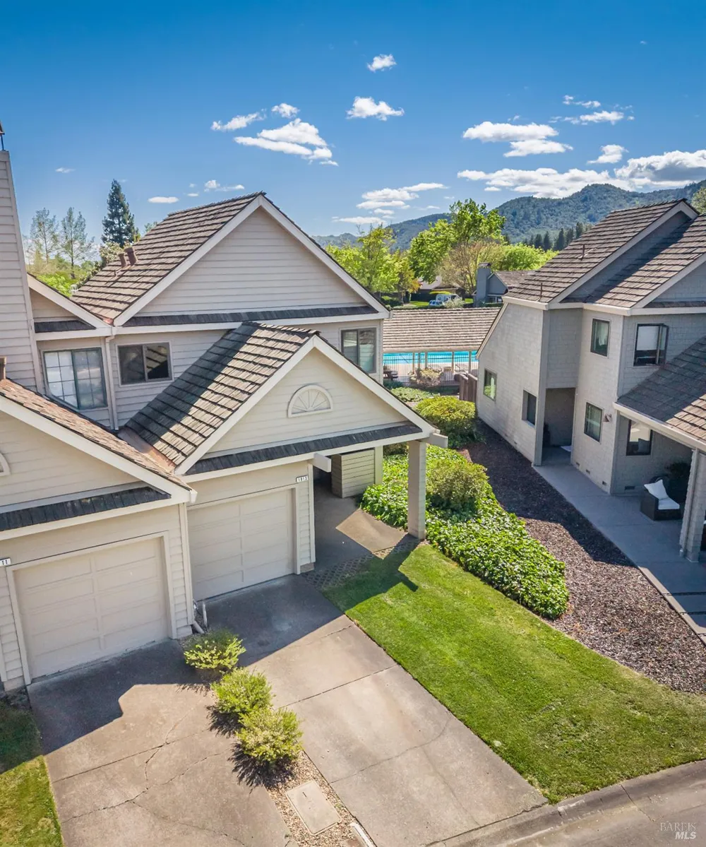 1913 Hopper Way Yountville, CA 94599