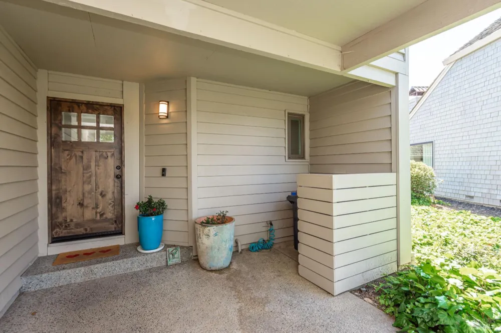 1913 Hopper Way Yountville, CA 94599