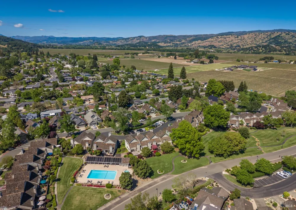 1913 Hopper Way Yountville, CA 94599