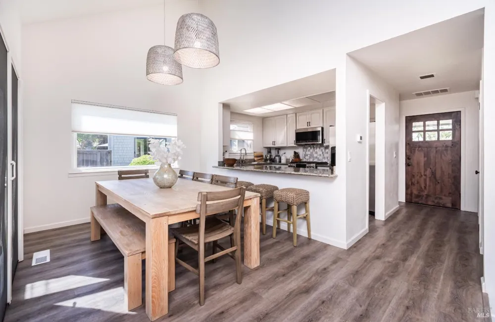 1913 Hopper Way Yountville, CA 94599