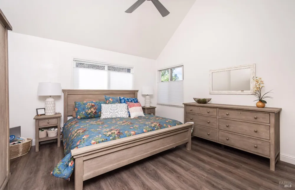 1913 Hopper Way Yountville, CA 94599