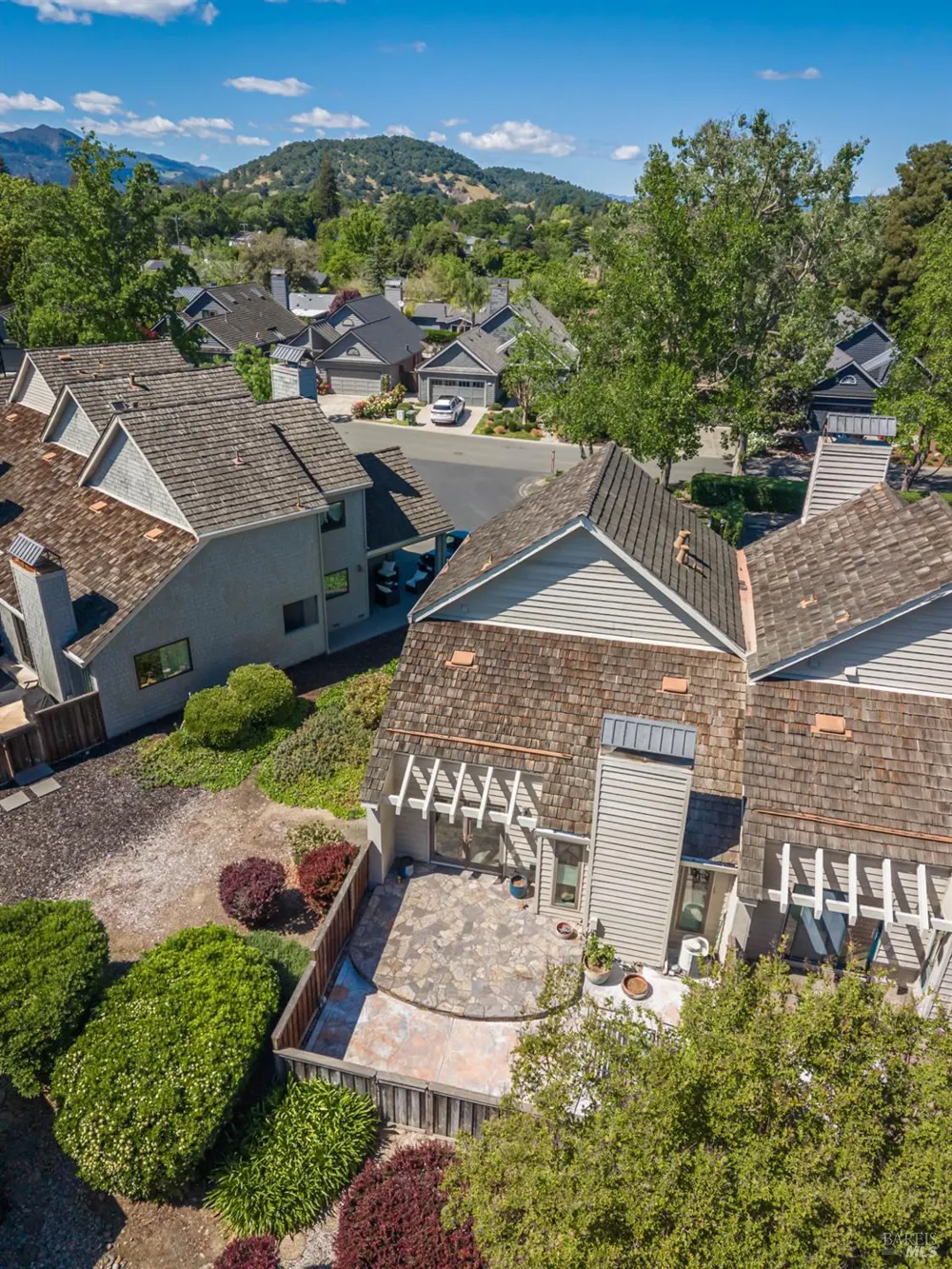1913 Hopper Way Yountville, CA 94599
