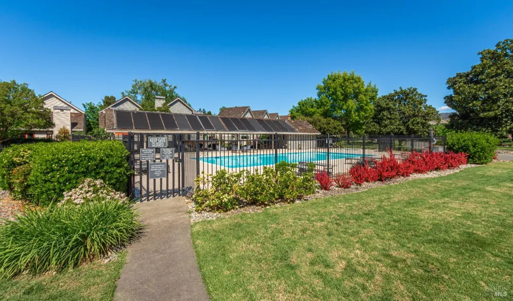 1913 Hopper Way Yountville, CA 94599