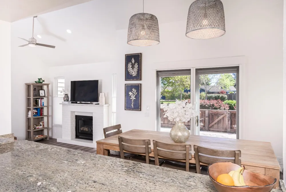 1913 Hopper Way Yountville, CA 94599