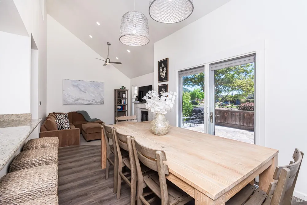 1913 Hopper Way Yountville, CA 94599