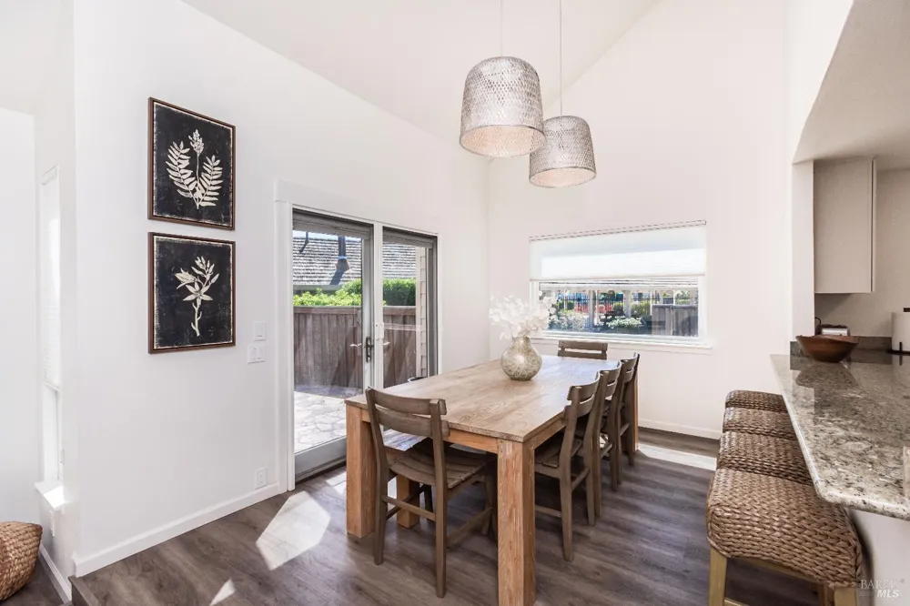 1913 Hopper Way Yountville, CA 94599