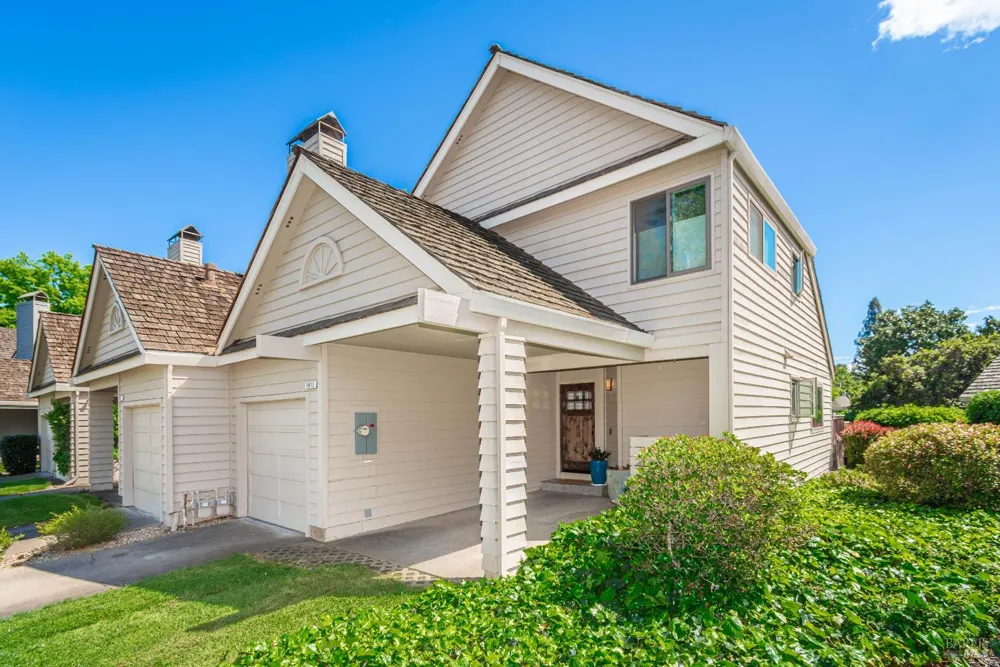 1913 Hopper Way Yountville, CA 94599