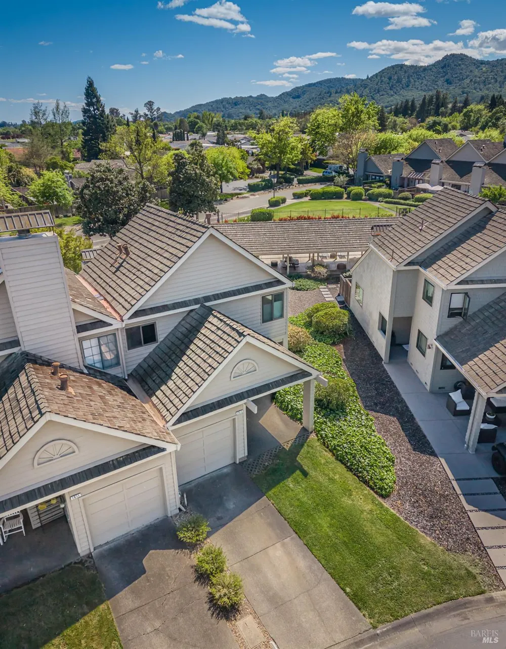1913 Hopper Way Yountville, CA 94599