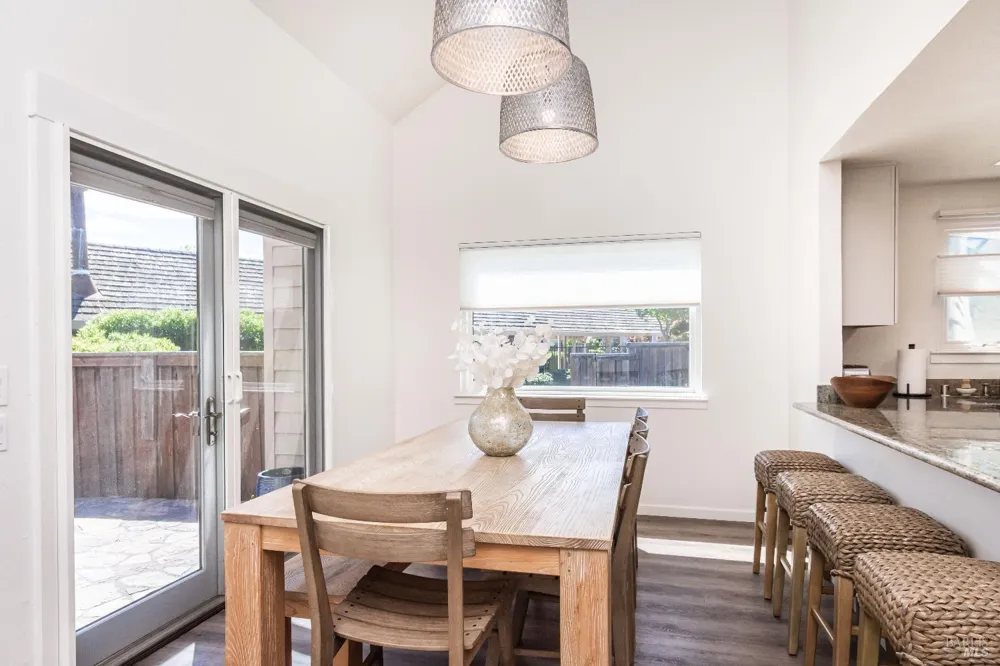 1913 Hopper Way Yountville, CA 94599