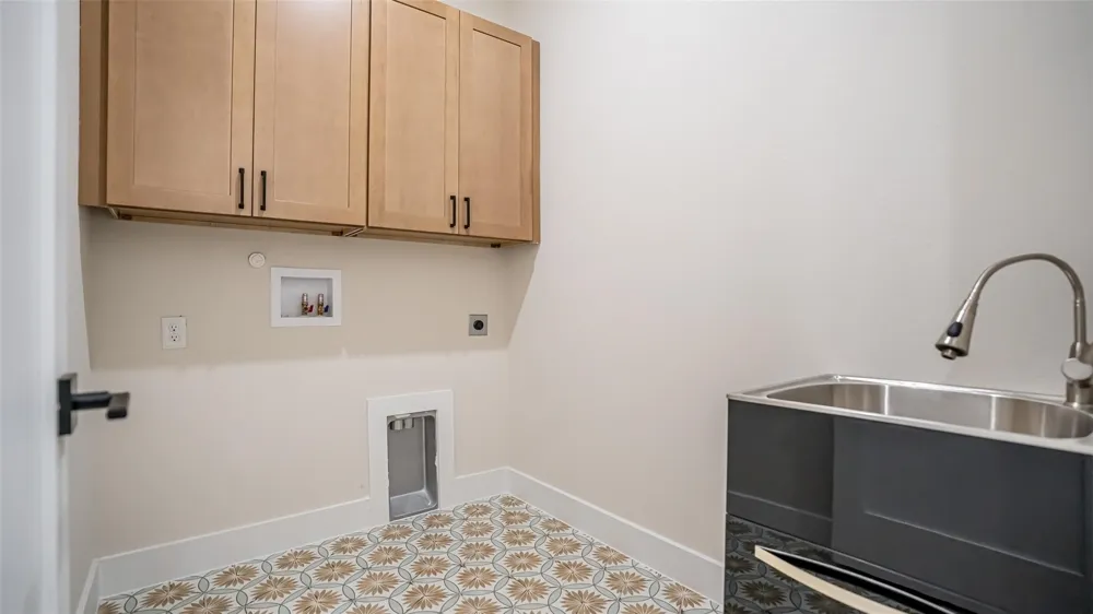 5634 Barkridge & Van Horn Drive Granbury, TX 76048