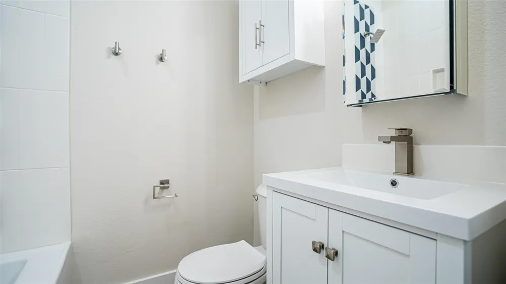 5634 Barkridge & Van Horn Drive Granbury, TX 76048