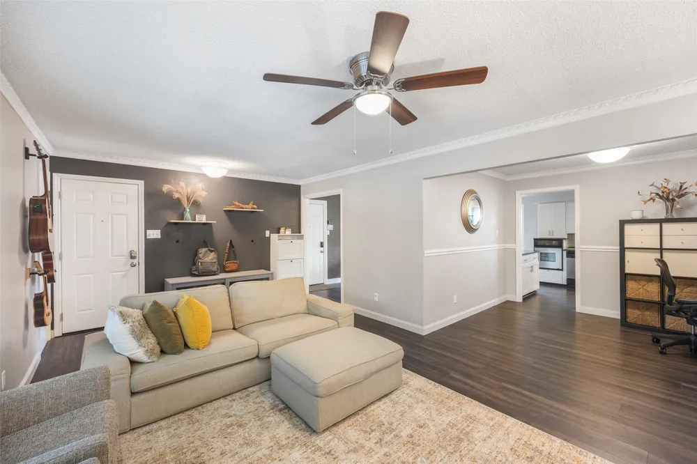 6007 Sandhurst Lane #D Dallas, TX 75206
