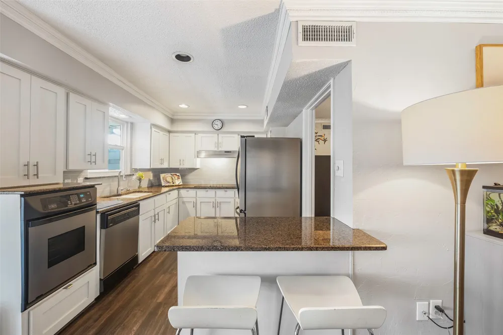 6007 Sandhurst Lane #D Dallas, TX 75206