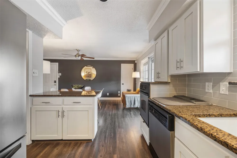 6007 Sandhurst Lane #D Dallas, TX 75206