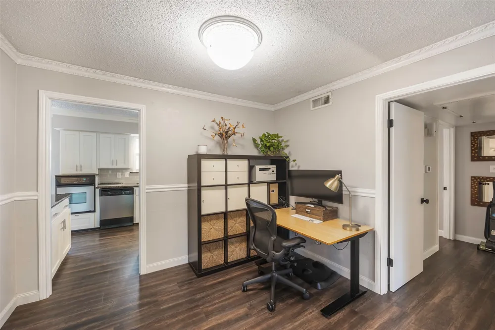 6007 Sandhurst Lane #D Dallas, TX 75206