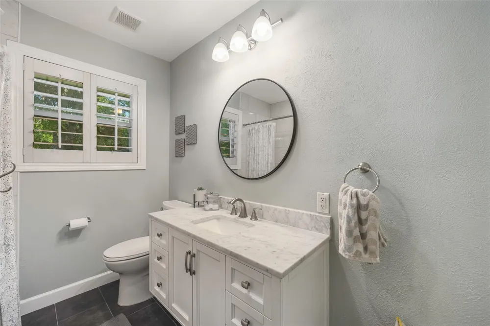 6007 Sandhurst Lane #D Dallas, TX 75206
