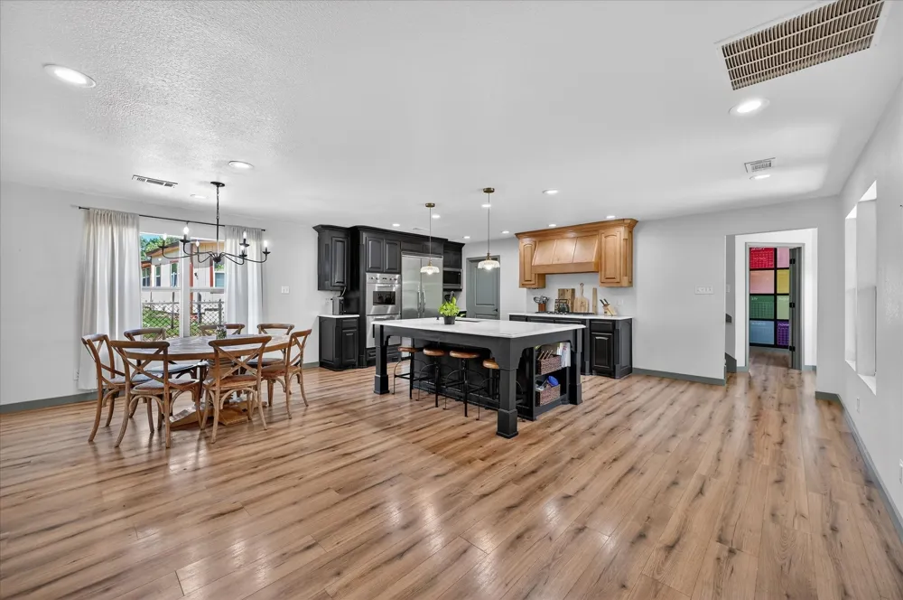 7036 Lotus Trail Lake Worth, TX 76135