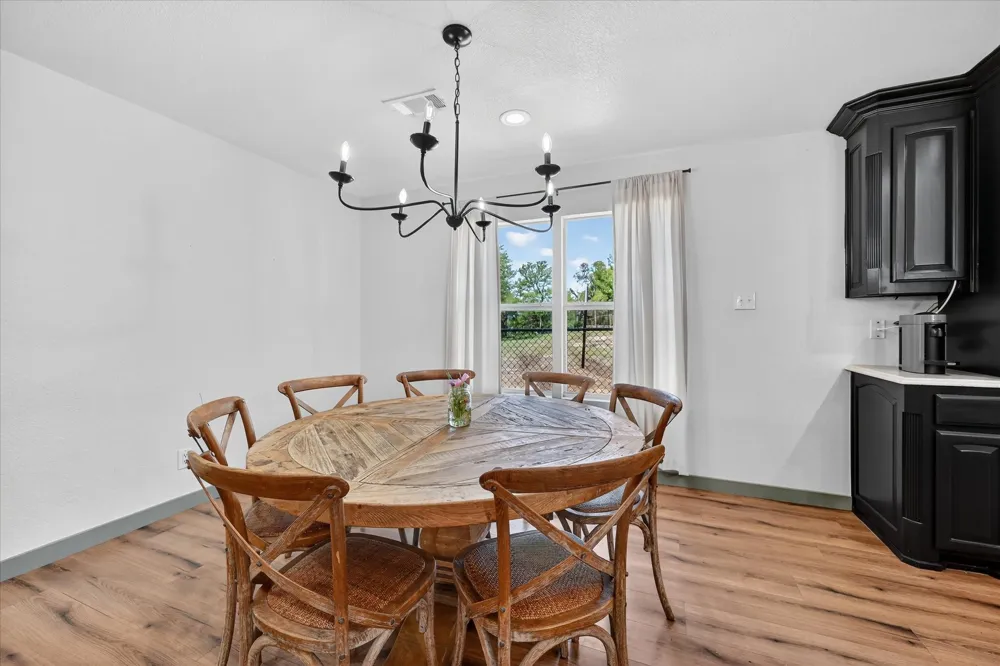 7036 Lotus Trail Lake Worth, TX 76135