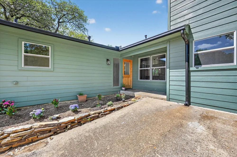 7036 Lotus Trail Lake Worth, TX 76135