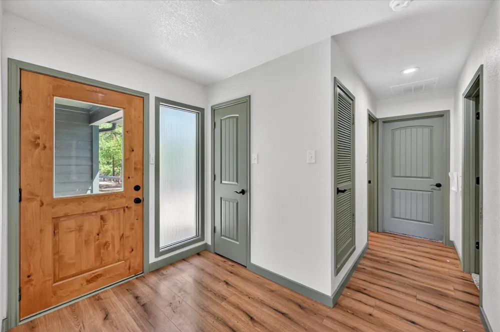 7036 Lotus Trail Lake Worth, TX 76135